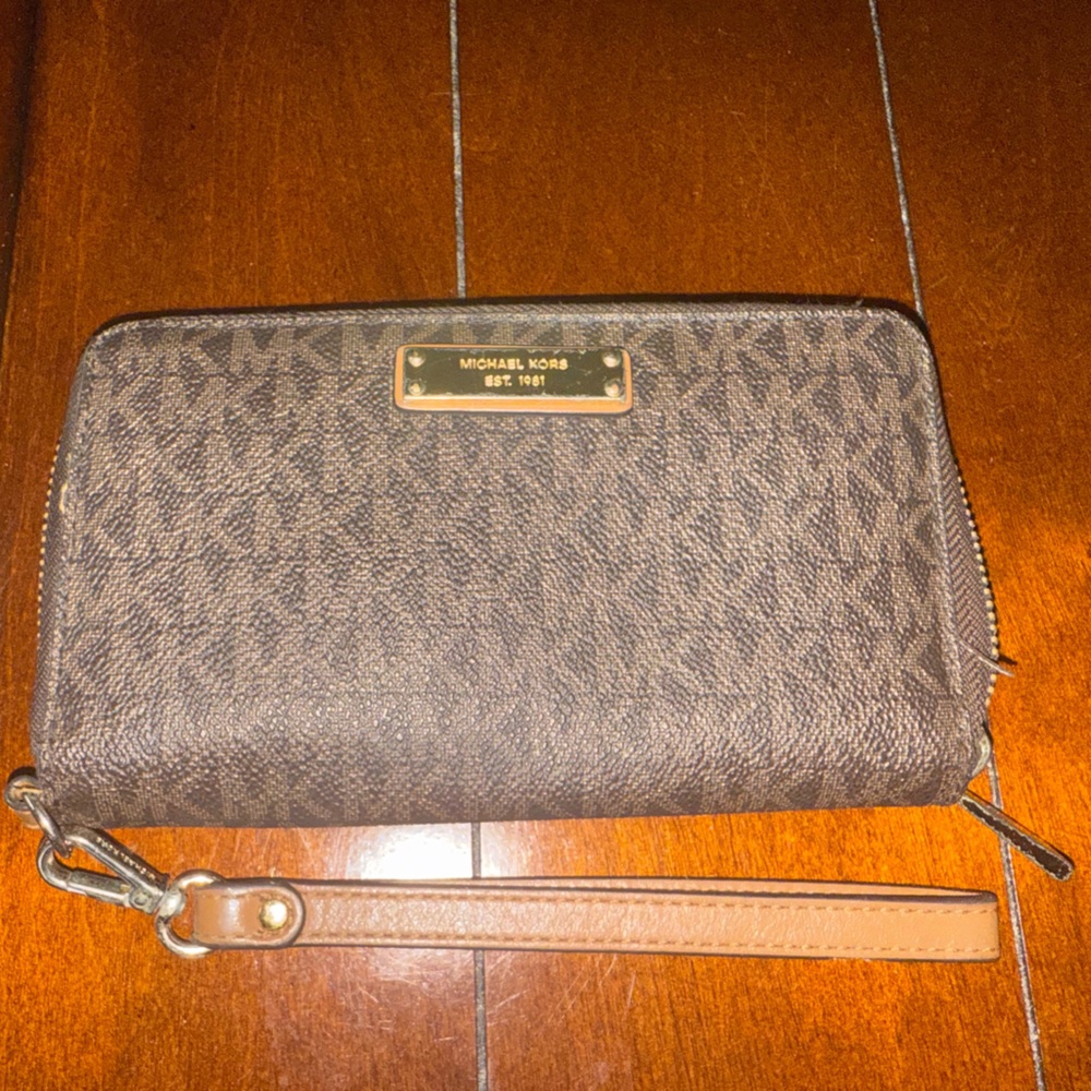 Michael Kors Signature Brown Wristlet